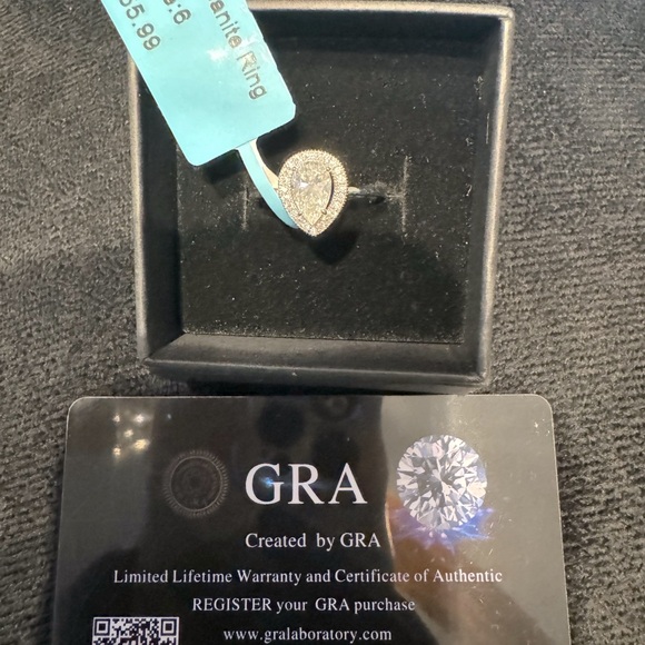 SOLD!! BRAND NEW Size 6 925 sterling silver Moissanite diamond ring. GRA RATED - Picture 5 of 11